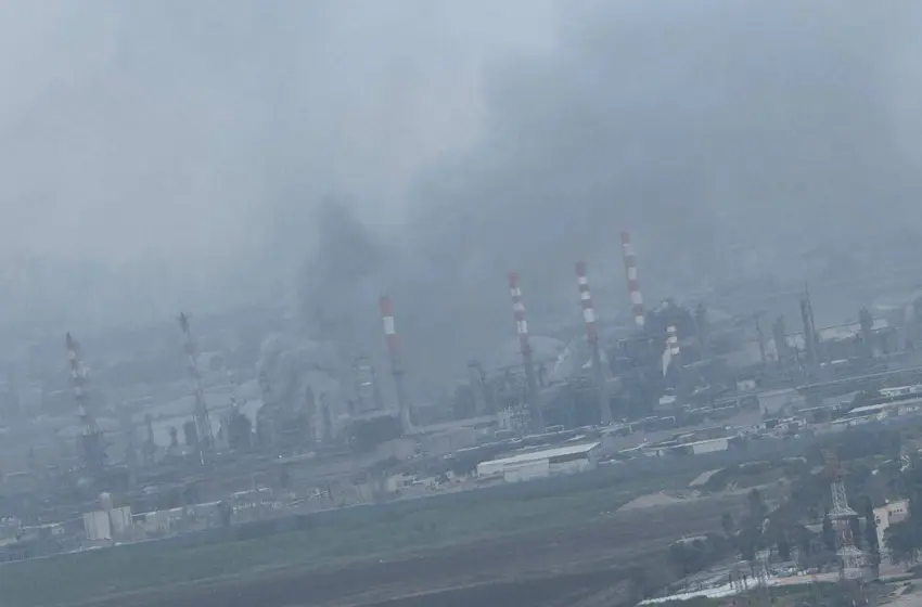  Ιρανικό πλήγμα στο διυλιστήριο της Χάιφα στο Ισραήλ (εικόνες, vid)