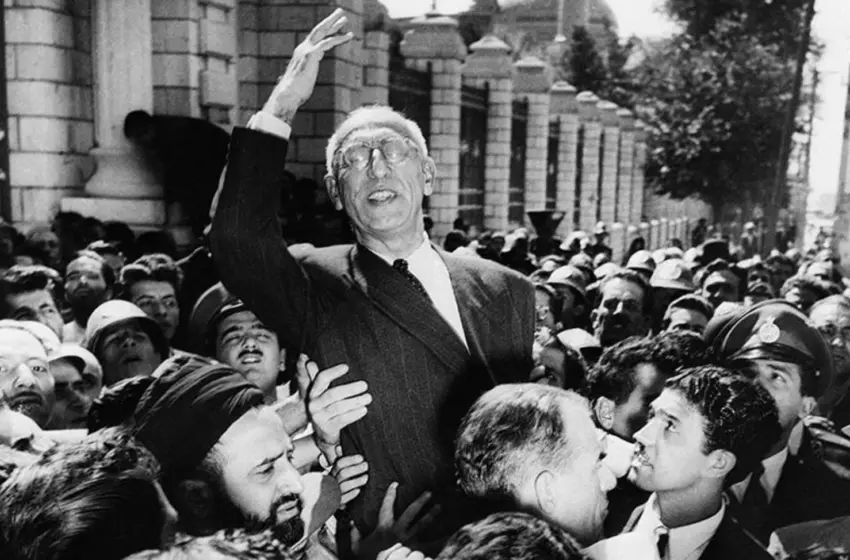  Από τον Μοσαντέκ στο Ορμούζ: 75 χρόνια πετρελαίου, κυριαρχίας και σύγκρουσης μεταξύ Ιράν και ΗΠΑ