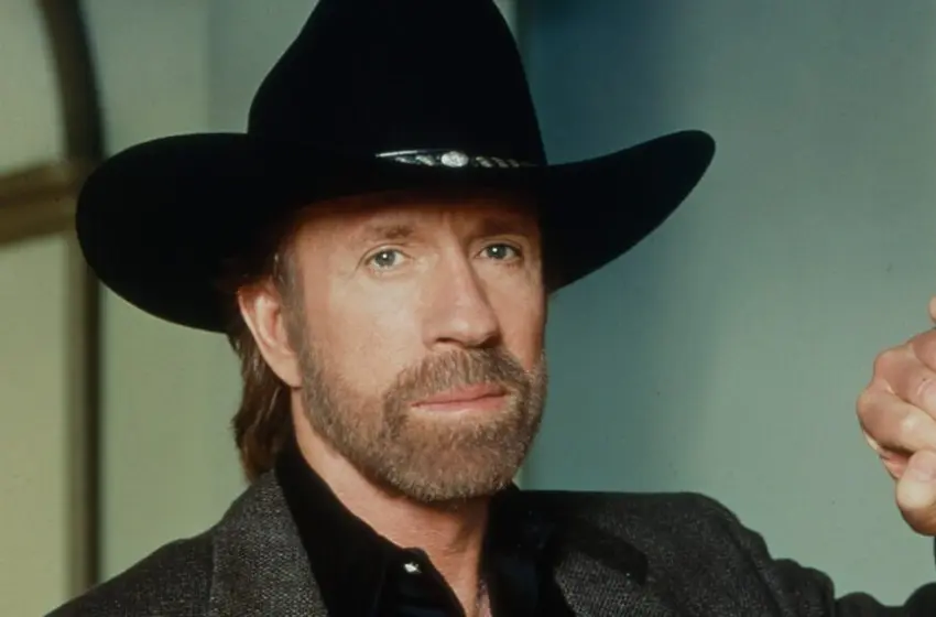  Τσακ Νόρις (1940–2026): Η ζωή, ο μύθος και η… επική μάχη με τον Μπρους Λι