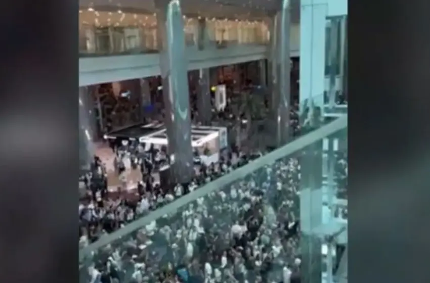  Ντουμπάι: Χάος στο αεροδρόμιο με εγκλωβισμένους-Αναχωρούν δύο πτήσεις με Έλληνες