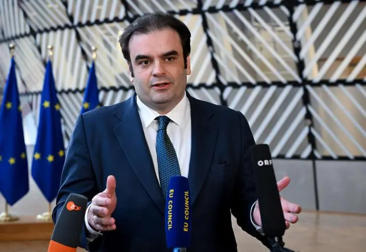 eurokinissi pierrakakis