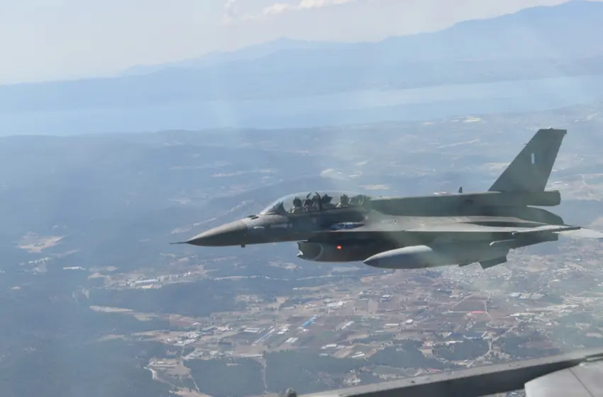  Κύπρος: Απογειώθηκαν τα ελληνικά F-16 για ύποπτο αντικείμενο-Έκλεισε ο εναέριος χώρος–Επέστρεψε πτήση στην Αθήνα