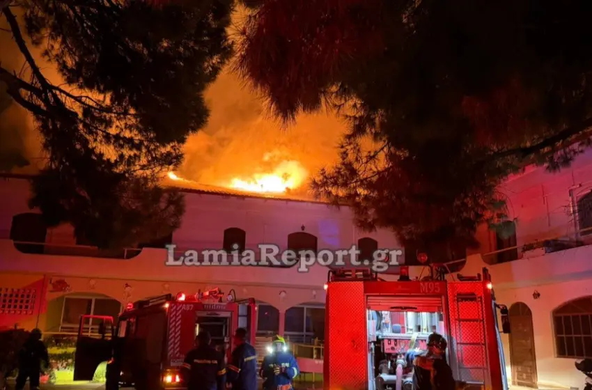  Λαμία: Φωτιά σε κτίριο όπου στεγάζεται παιδικός σταθμός-Δεν επεκτάθηκε σε διαμερίσματα (vid)