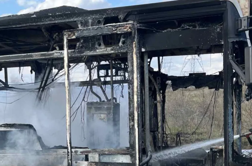  Φωτιά σε λεωφορείο του ΚΤΕΛ στη Θεσσαλονίκη