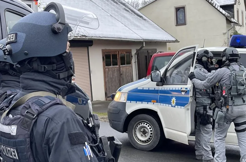  Σοκ στη Γερμανία: Πατέρας σκότωσε τον 13χρονο γιο του- Τραυμάτισε σοβαρά τη μητέρα και την αδερφή του