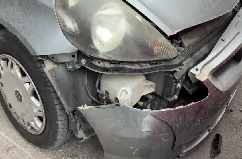  Αμπελόκηποι: Μεθυσμένη οδηγός πήρε “σβάρνα” 14 οχήματα προσπαθώντας να παρκάρει 