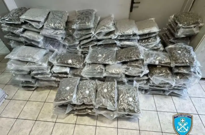  Λιμεναρχείο Πειραιά: Κατέσχεσε 219 κιλά κάνναβης skunk, αξίας άνω των  750.000 ευρώ