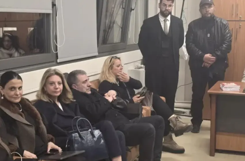  Τέμπη: Οργισμένη η Καρυστιανού για τη δίκη στη Λάρισα -Καταγγελίες για καθυστερήσεις