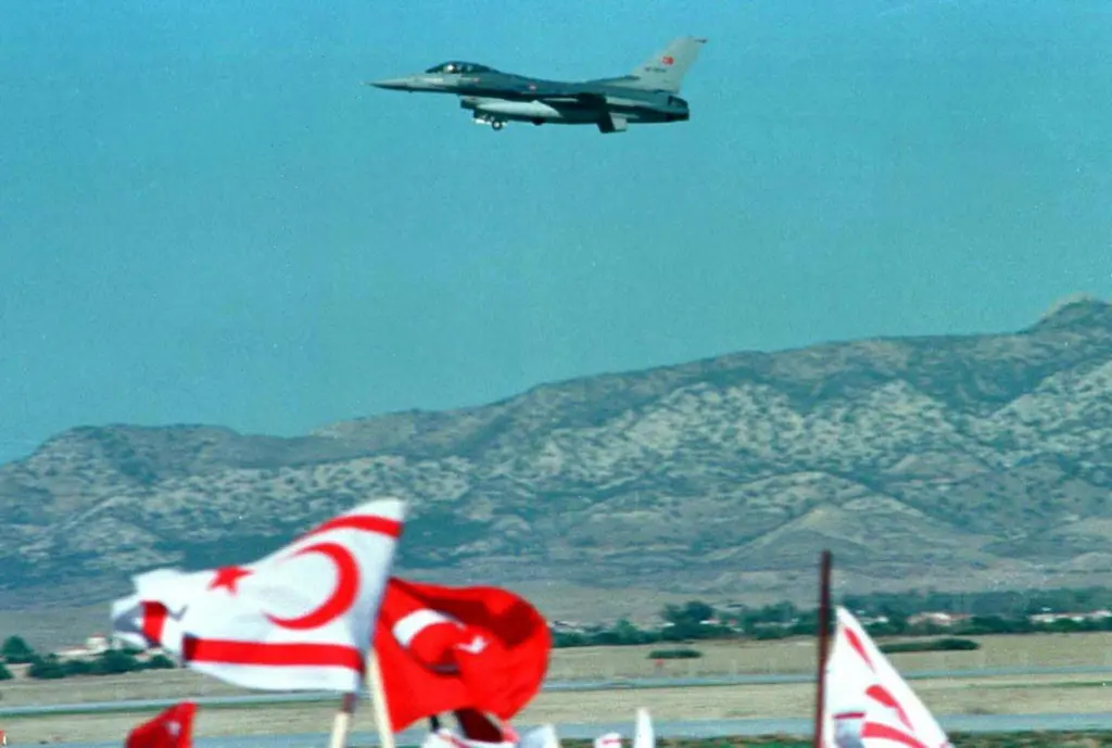 katehomena kypros f16