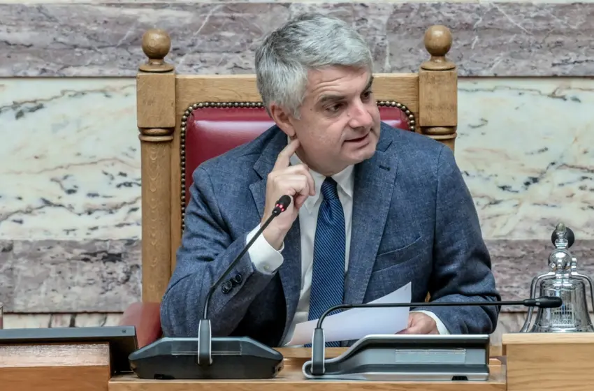  Και ο Κακλαμάνης… “διέγραψε” τον Κωνσταντινόπουλο