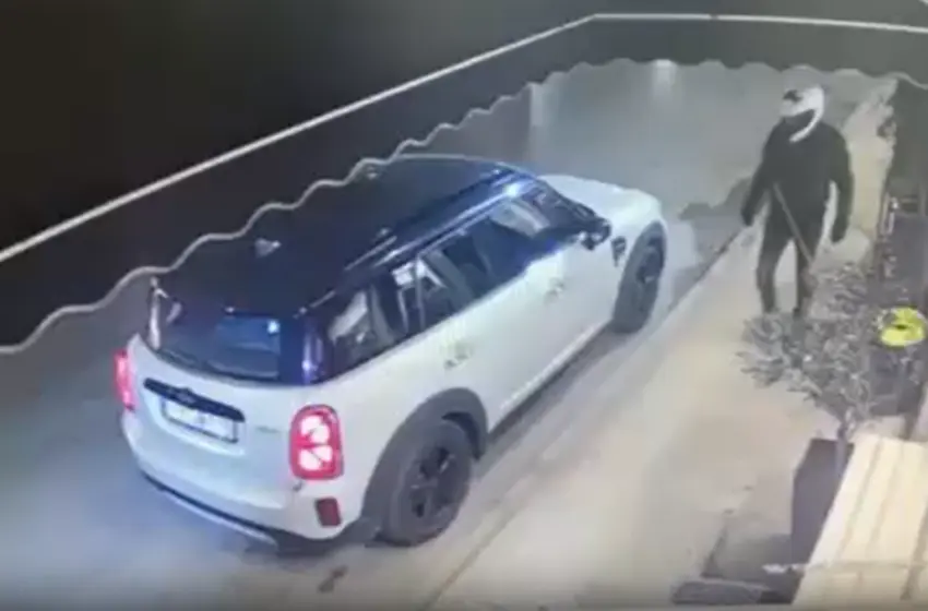  Νέα Φιλαδέλφεια: Βίντεο με τους ληστές ΙΧ-Δύο συλληφθέντες, “χτυπούσαν” αυτοκίνητα ακόμη και με επιβάτες