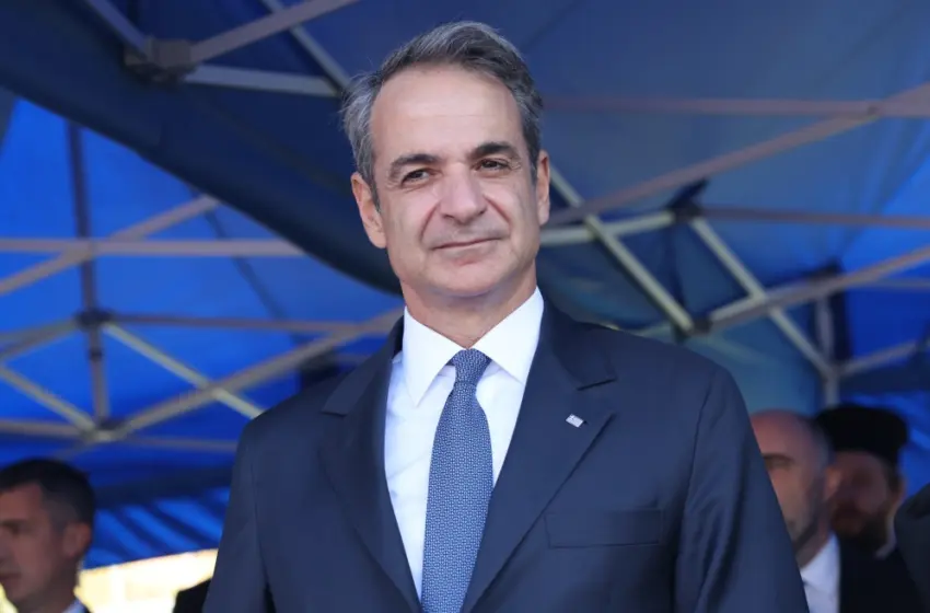  Ο Μητσοτάκης θα παρακολουθήσει τη στρατιωτική παρέλαση στην Πλατεία Συντάγματος