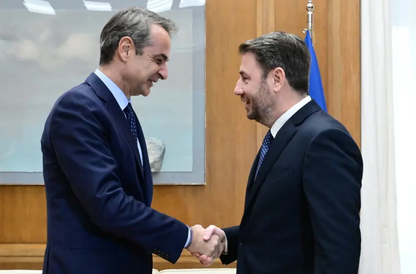  Μητσοτάκης: Απορρίπτει Συμβούλιο Αρχηγών, βλέπει χωριστά τους πολιτικούς αρχηγούς-Πρώτη συνάντηση με Ανδρουλάκη