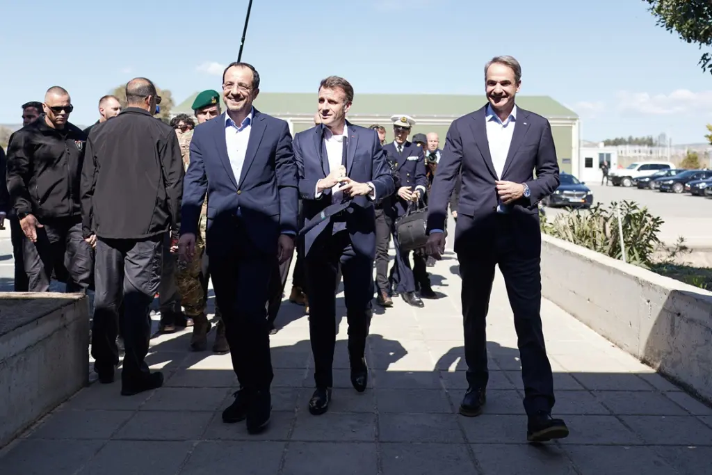 mitsotakis maron hristodoulidis