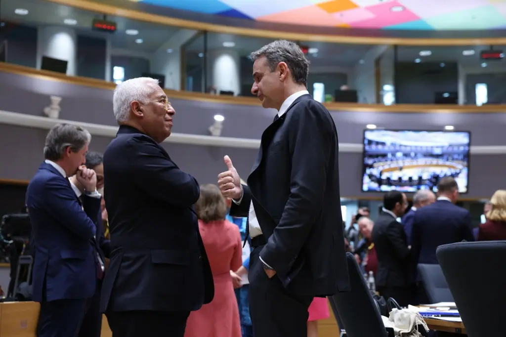 mitsotakis sinodos korifis