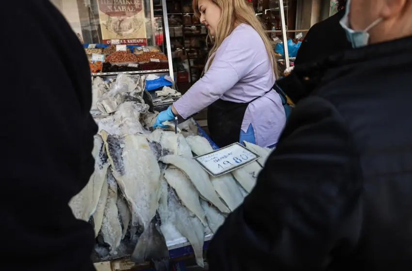  Πόσο πιο ακριβά πληρώνουμε φέτος το εορταστικό τραπέζι της 25ης Μαρτίου