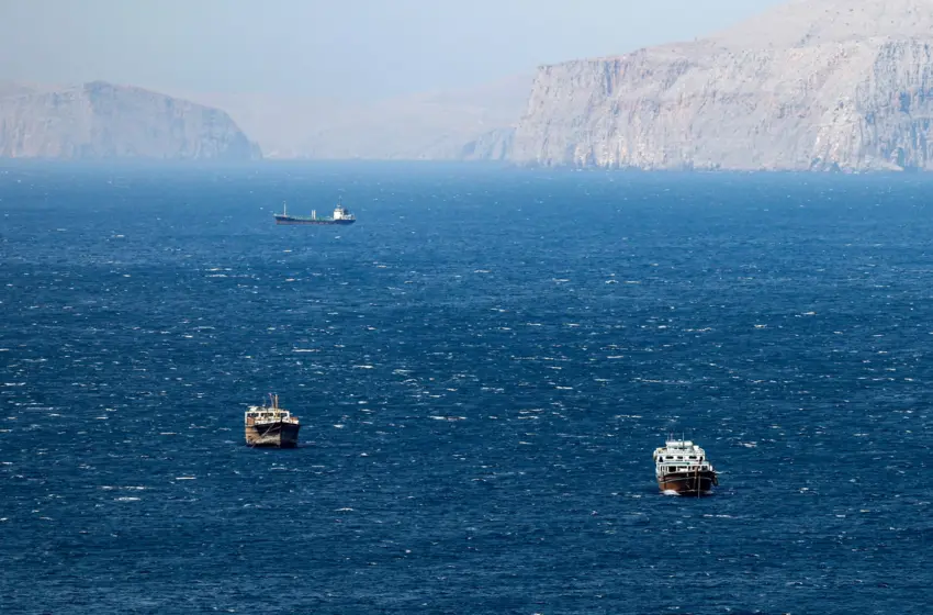  Ορμούζ: Ποια πλοία κάνουν ασφαλή διέλευση-Απροθυμία “συμμάχων” για συμμετοχή σε πολεμικές αποστολές