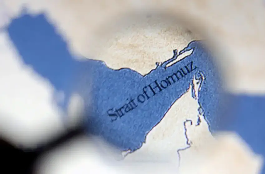  Bloomberg: Καμία ασφάλεια στα Στενά Ορμούζ χωρίς εκεχειρία- Γιατί ο στρατός δεν λύνει το πρόβλημα