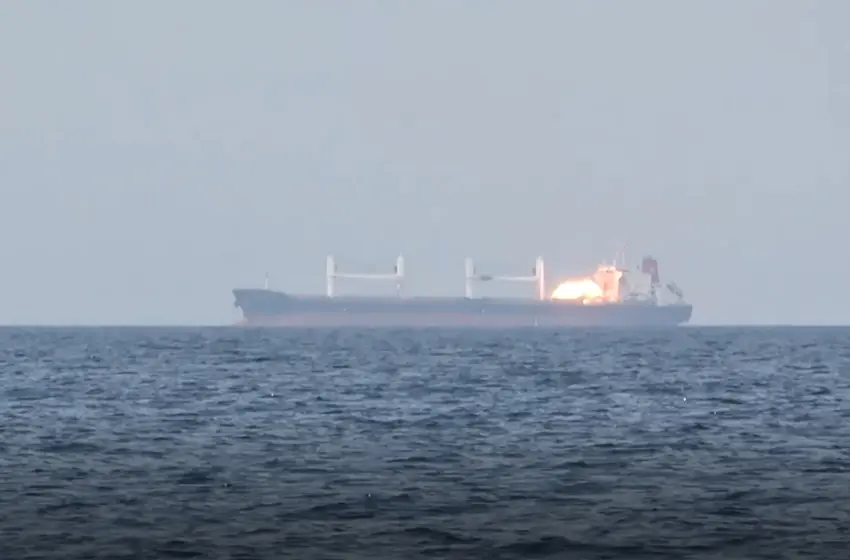  Ελληνόκτητο πλοίο χτυπήθηκε στη Μαύρη Θάλασσα-Σώοι οι ναυτικοί
