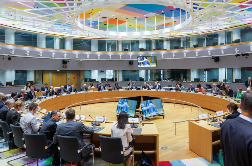  ΕΕ: Παρασκήνιο για επέκταση της επιχείρησης “ΑΣΠΙΔΕΣ” στο Ορμούζ- Κατηγορηματικά αντίθετη η Αθήνα