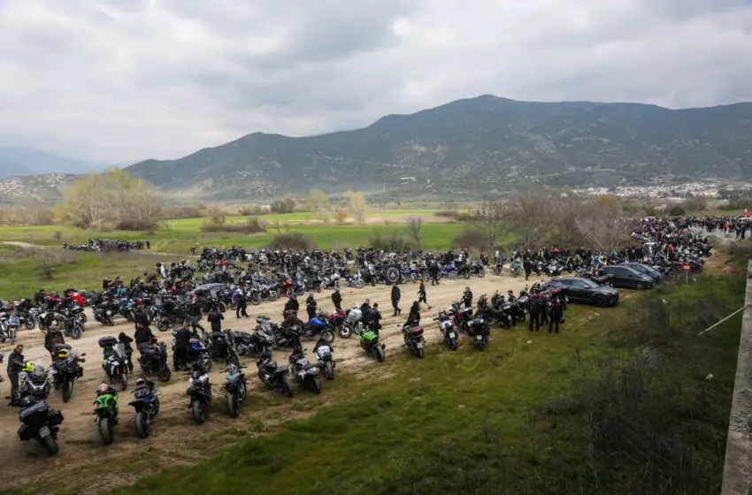  Τέμπη: Μεγάλη μοτοπορεία από τα Μάλγαρα– Μοτοσικλετιστές από τη Β. Ελλάδα τιμούν τους 57 νεκρούς
