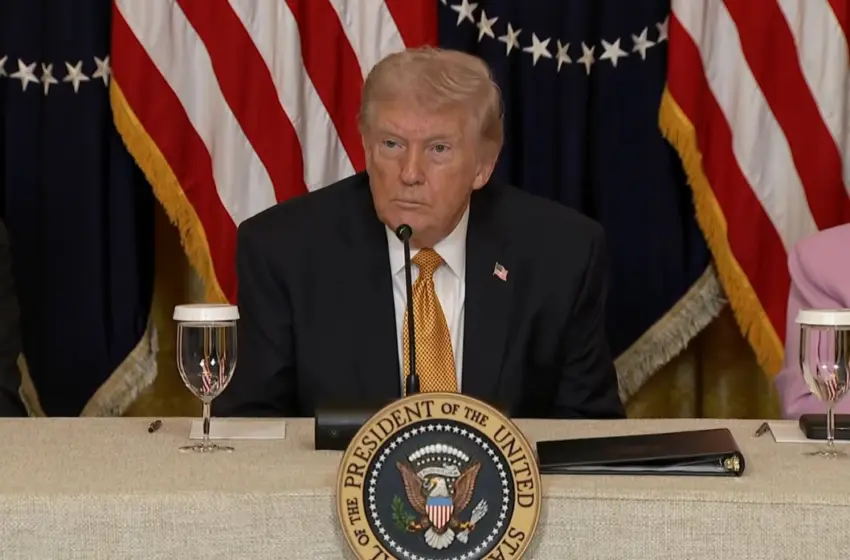  Τραμπ: Νέο κάλεσμα για τα Στενά του Ορμούζ-“Θα έπρεπε να μας βοηθούν με χαρά”