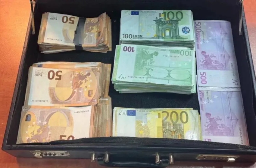  Χίος: Υπάλληλος βενζινάδικου  υπεξαίρεσε πάνω από 100.000 ευρώ