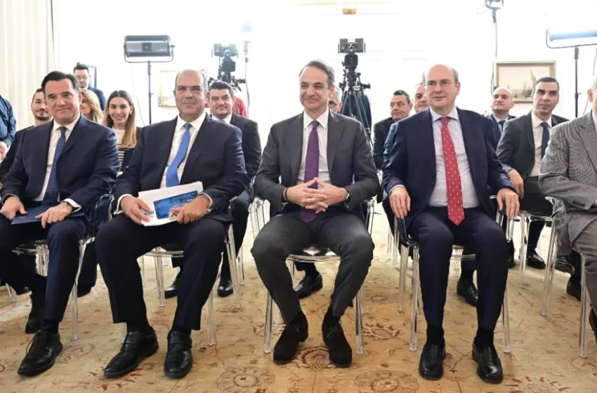  LIVE  Η ομιλία Μητσοτάκη στην εκδήλωση για τη δωρεά του Φιλανθρωπικού Ιδρύματος Στέλιος Χατζηιωάννου στο ΕΣΥ