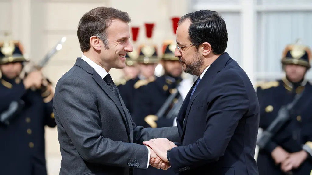 xristodoulidis macron