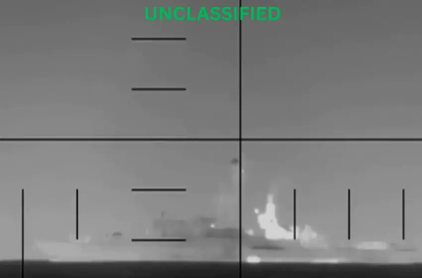  LIVE/Μέση Ανατολή στις φλόγες:Βίντεο από τη βύθιση της ιρανικής φρεγάτας-“Είναι τελειωμένοι και δεν το ξέρουν”