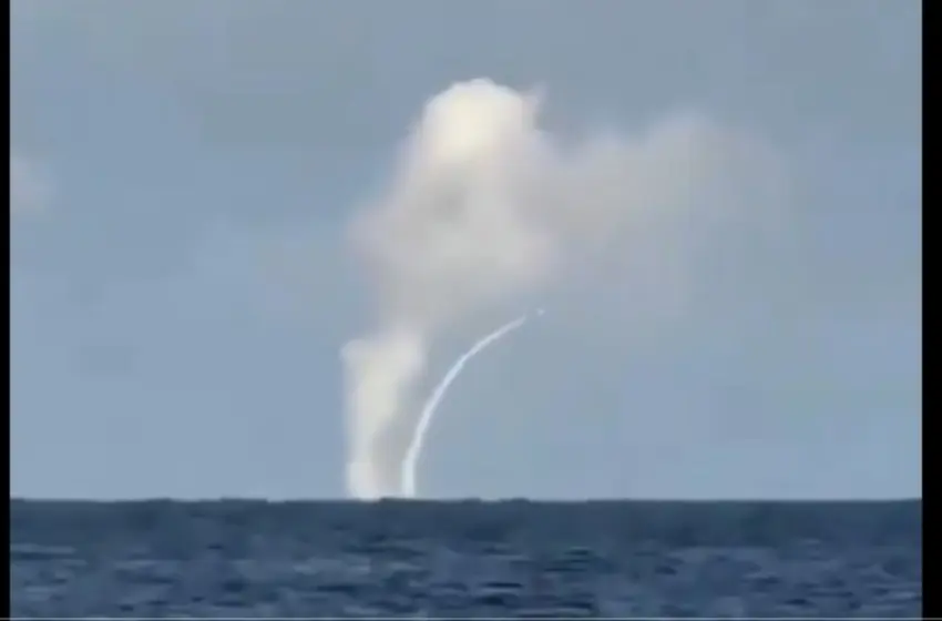  Κύπρος: Υποβρύχιο εκτοξεύει πυραύλους πιθανότατα προς το Ιράν(vid)