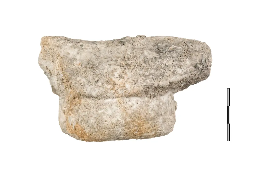 Εικ.14ΗμαρμάρινηδιακοσμητικήσταγόναφωτΝίκοςΣτουρνάρας