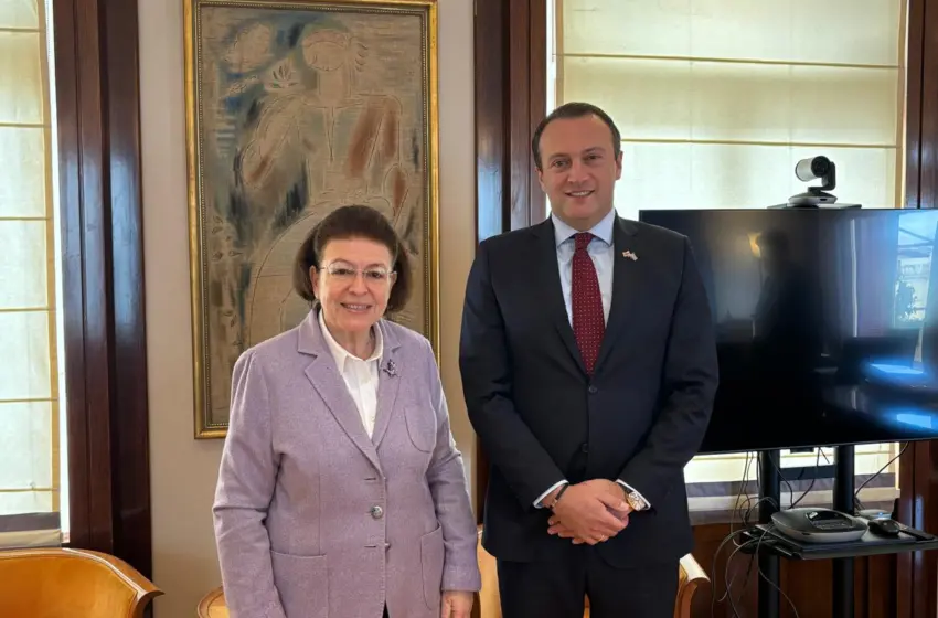  Λίνα Μενδώνη: Συναντήσεις εργασίας με τους Πρέσβεις Ινδονησίας, Γεωργίας και Τουρκίας