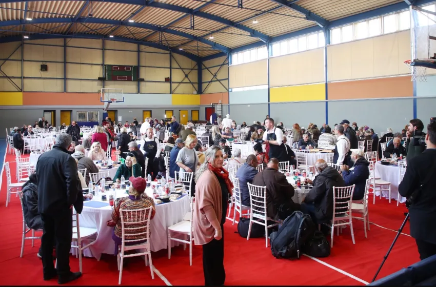  Πασχαλινά γεύματα αγάπης από τον δήμο Αθηναίων σε άστεγους και ευάλωτους πολίτες