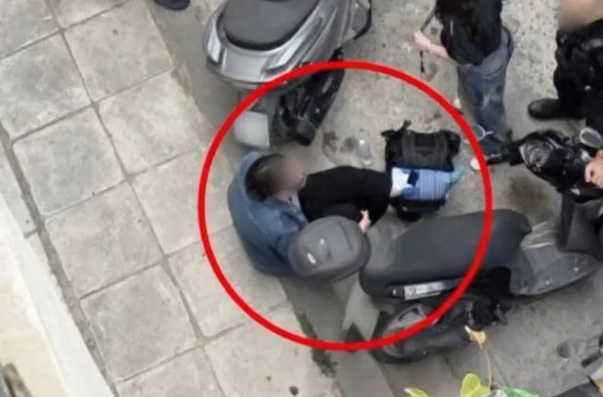  Παγκράτι: Ταυτοποιήθηκε ο οδηγός μηχανής που ξυλοκόπησε 22χρονη για το πάρκινγκ- Της έσπασε το πόδι