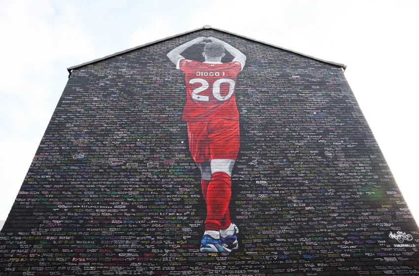  Η Παρί Σεν Ζερμέν τίμησε τον Ντιόγκο Ζότα πριν τη ρεβάνς στο Άνφιλντ (vid)