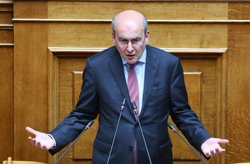  Χατζηδάκης: Οι Έλληνες κοιτούν την αντιπολίτευση και στρέφονται πάλι στη Νέα Δημοκρατία