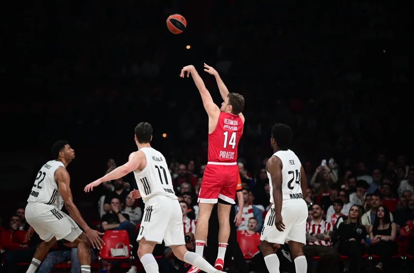  Ολυμπιακός – Ρεάλ 102-88: Με 37 πόντους του Ντόρσεϊ αγκάλιασε το πλεονέκτημα