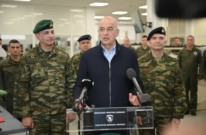  Ο Νίκος Δένδιας υπέγραψε συμφωνία με την Ευρωπαϊκή Τράπεζα Επενδύσεων για την αναβάθμιση 40 στρατοπέδων