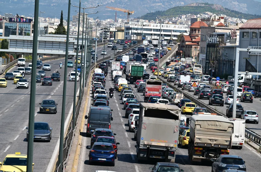  Επιστροφή εκδρομέων Πάσχα: Αυξημένη η κίνηση στα διόδια της Ελευσίνας, των Θηβών και των Μαλγάρων