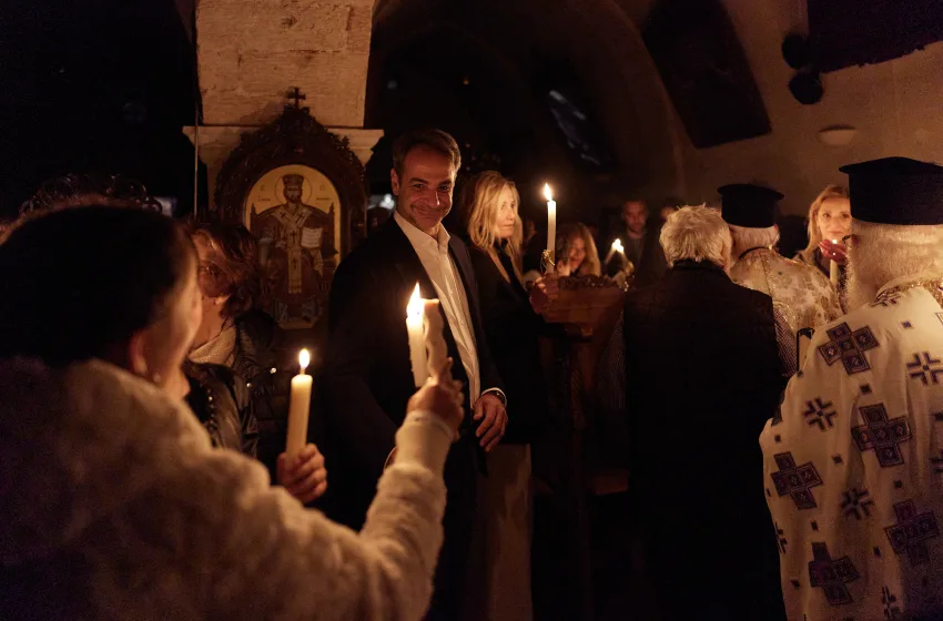  Την Ανάσταση στην Ιερά Μονή Αγίου Ιωάννη Προδρόμου στα Χανιά παρακολούθησε ο Κυριάκος Μητσοτάκης