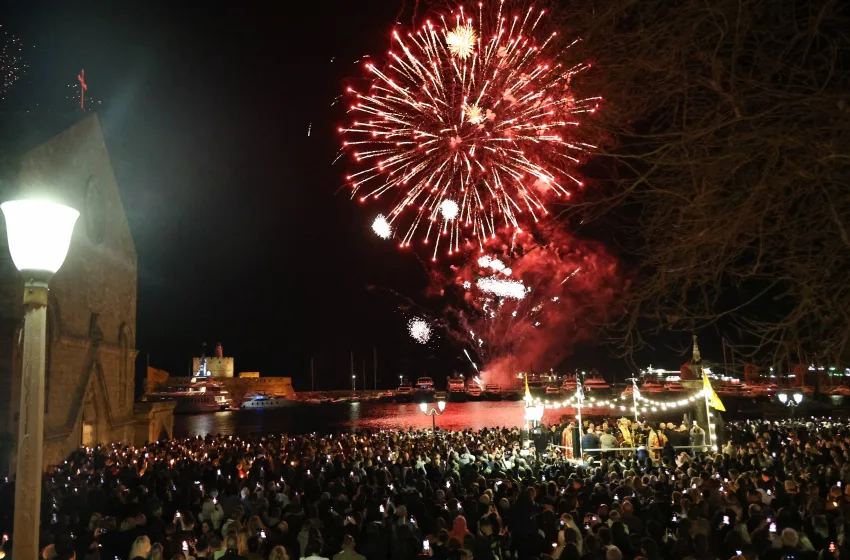  Κορινθία: Ακρωτηριάστηκε το δάχτυλο 19χρονου από σαΐτα – Τραυματίστηκε στο μάτι ο φίλος του