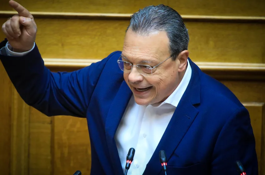  Φάμελλος: “Παραιτηθείτε να ανασάνει η χώρα” – Ζήτησε  αποπομπή Λαζαρίδη και πρόταση δυσπιστίας