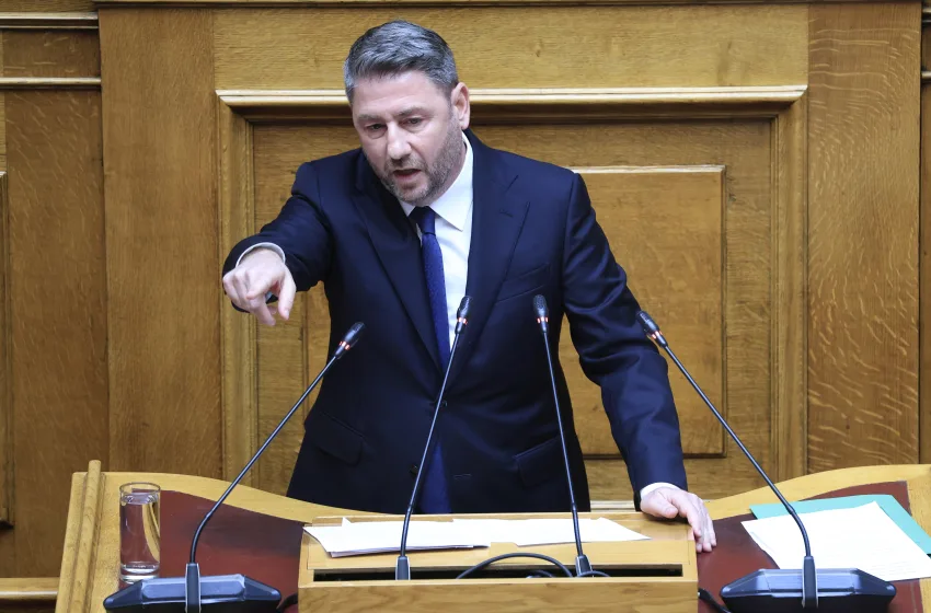  Ανδρουλάκης: “Εκλογές τώρα για να φύγετε το γρηγορότερο δυνατόν κ. Μητσοτάκη”