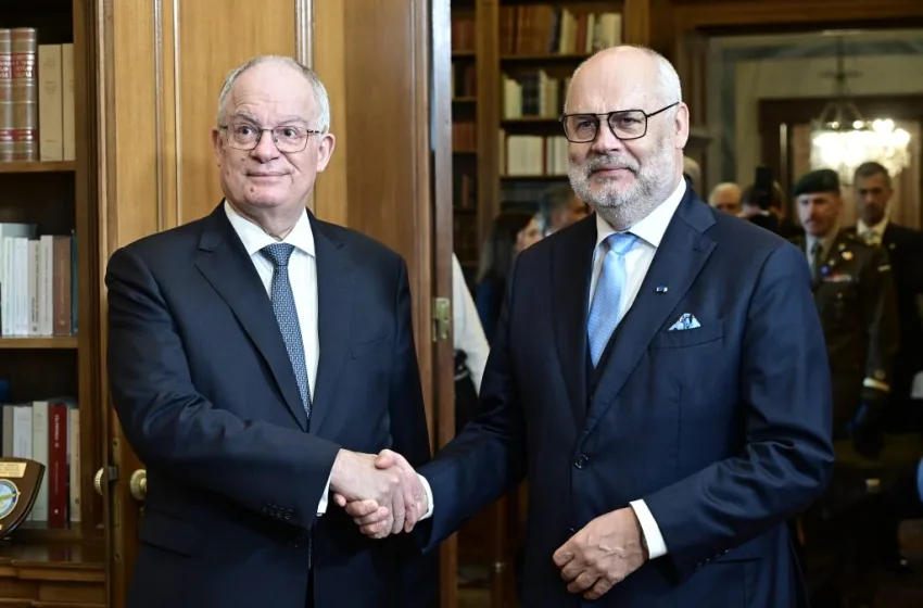  Στην Αθήνα ο πρόεδρος της Εσθονίας: “Χρειάζεται σεβασμός στην εδαφική ακεραιότητα των χωρών” είπε ο Τασούλας