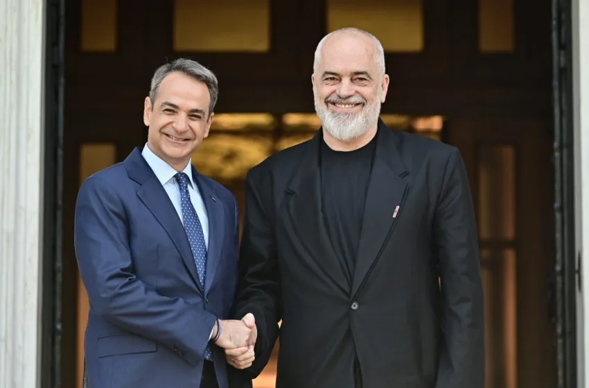  Μητσοτάκης σε Ράμα: “Έχουμε μία σημαντική ευκαιρία να λύσουμε εκκρεμή ζητήματα”