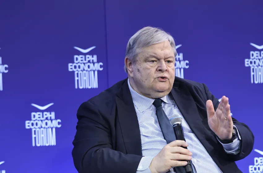  Βενιζέλος: Πρέπει να επιδιώκουμε σταθερότητα στις ελληνοτουρκικές σχέσεις