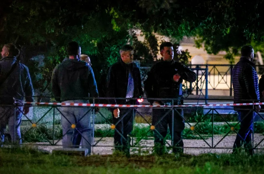  Άγιος Δημήτριος: Στα δικαστήρια οι τρεις συλληφθέντες που κατηγορούνται για υπόθαλψη εγκληματία