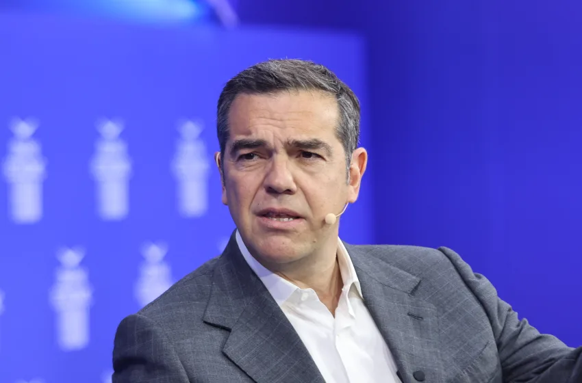  Ανάρτηση Τσίπρα για ΔΕΗ: Ο ΟΠΕΚΕΠΕ δεν είναι το μεγαλύτερο οικονομικό έγκλημα