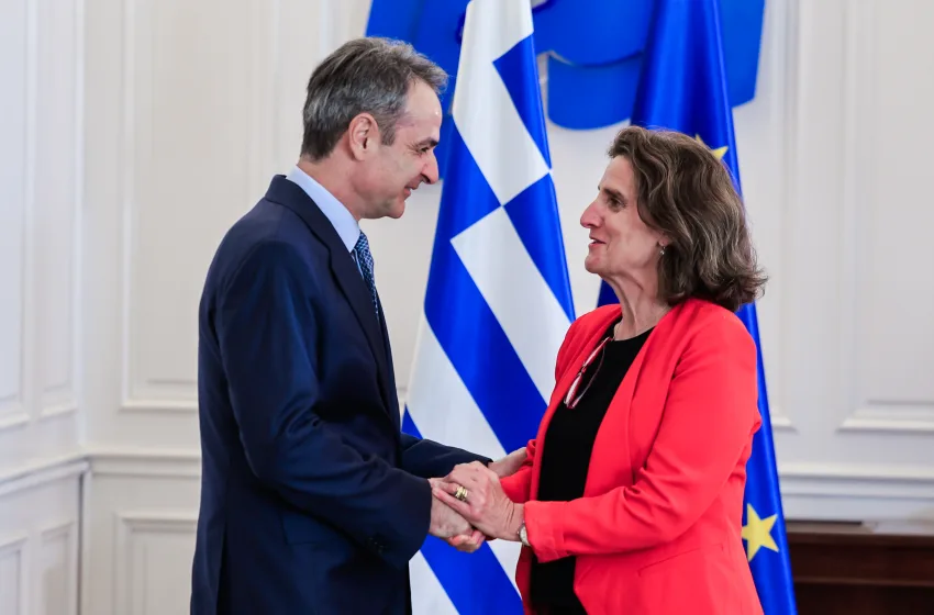  Μητσοτάκης: Η πράσινη μετάβαση στο επίκεντρο της συνάντησης με την Αντιπρόεδρο της Κομισιόν
